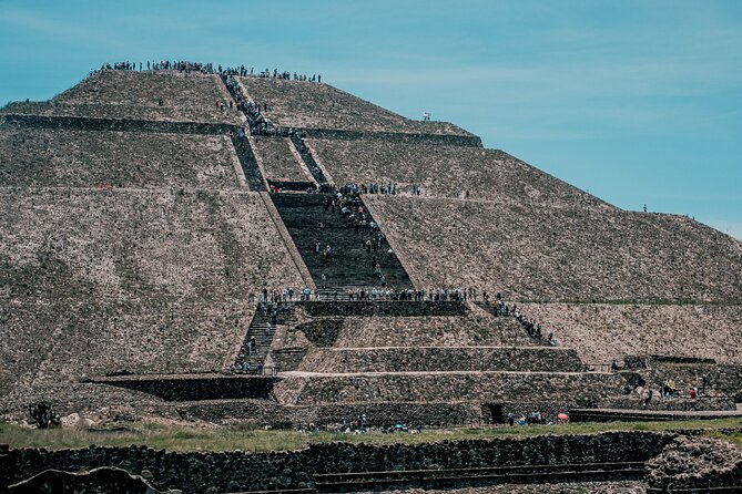 VIP Teotihuacan & Guadalupe Shrine Tour: A Journey Through Time - Lunch and the road to Guadalupe