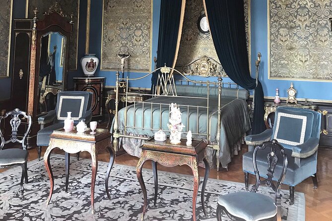 Visit the Imperial Castle in Chapultepec - The walk from Chapultepec Park to the castle