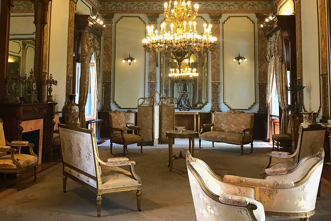 Visit the Imperial Castle in Chapultepec - Alejandro’s style and local connection