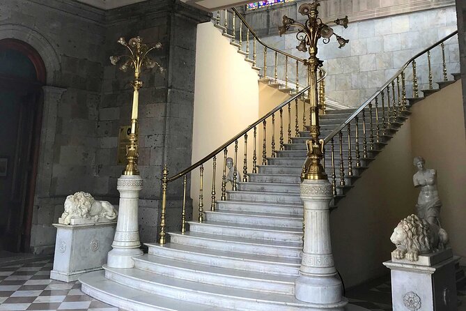 Visit the Imperial Castle in Chapultepec - The panoramic views from the hill