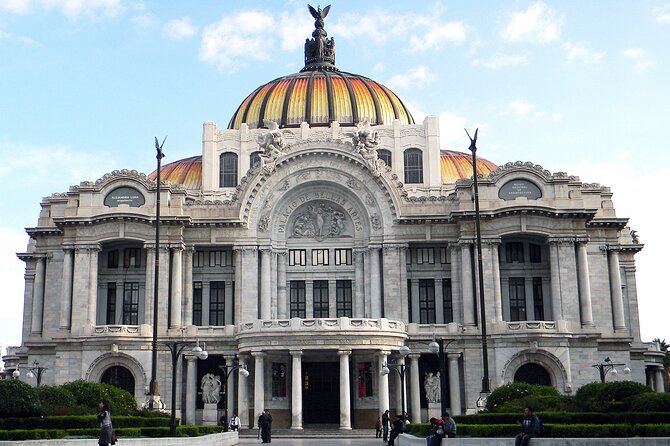Walking Tour of the Historic Center in Mexico City - Zócalo: the city’s great public room