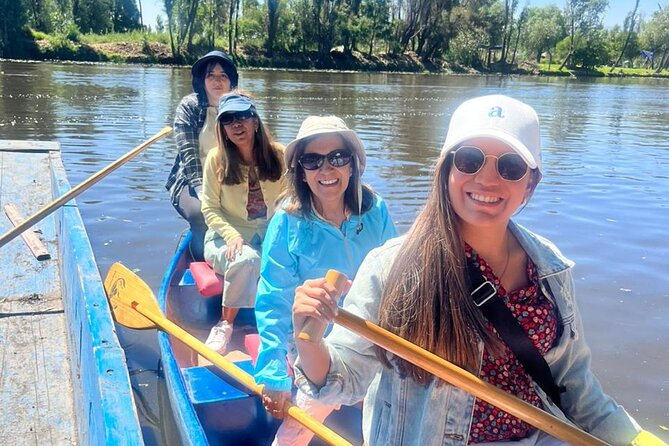 Xochimilco at dawn in Canoe or Kayak and Organic Breakfast - Why dawn changes the Xochimilco experience