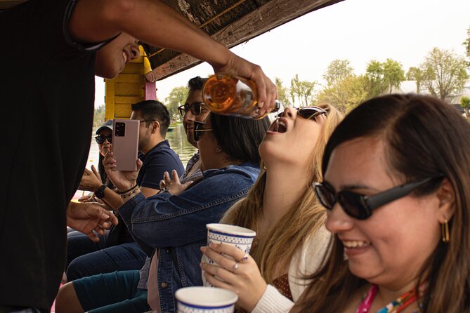 Xochimilco BOAT LIGHT PARTY WITH 1 DRINK AND 4 TAQUITOES + 18 - Timing, weather, and comfort