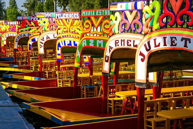 Xochimilco, Casa de Frida Kahlo, Coyoacán and UNAM - Plaza de Toros México, a brief look at a giant arena