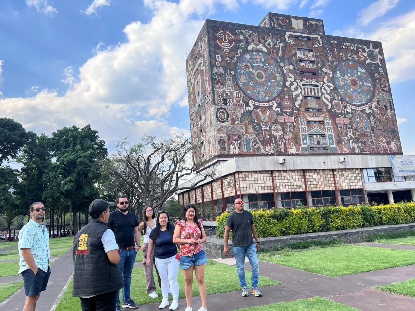 Xochimilco & Colonial Coyoacan Trip - The opening drive through Mexico City’s mural country