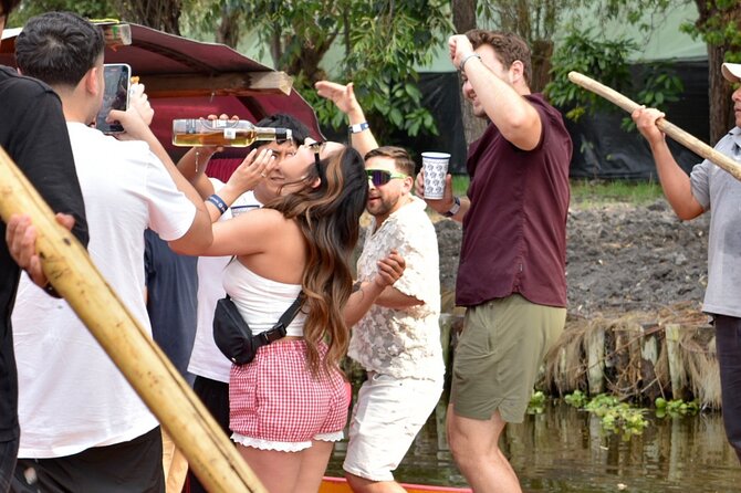 Xochimilco International boat party with open bar and tacos - Meeting at Canoas el ChangoSan Jerónimo
