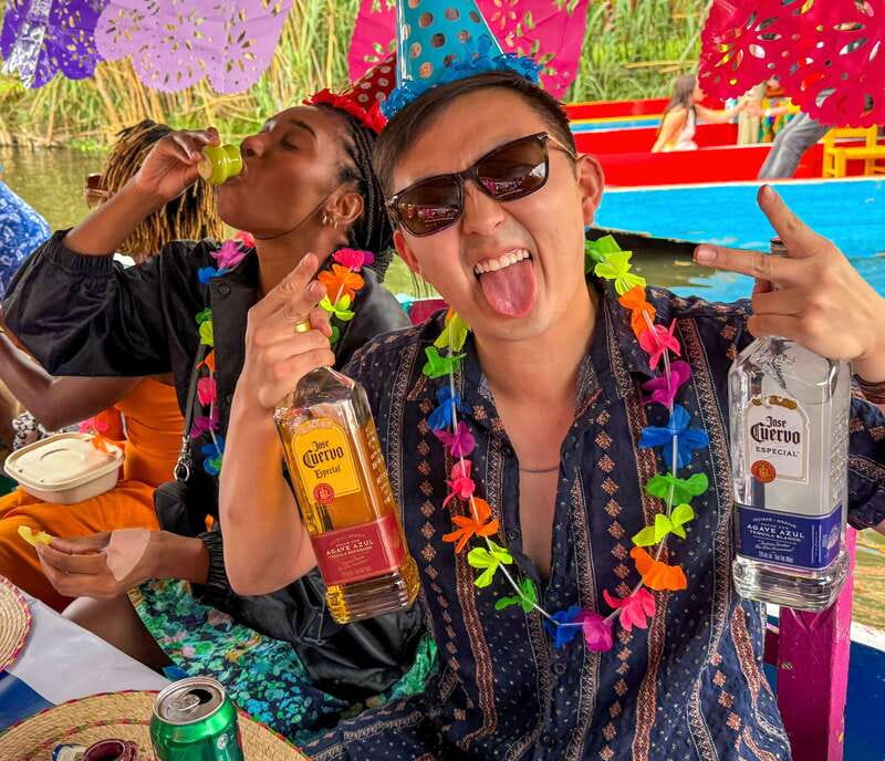 Xochimilco: Tequila tasting (unlimited) and cultural party on a boat - Meeting at Las Flores Nativitas